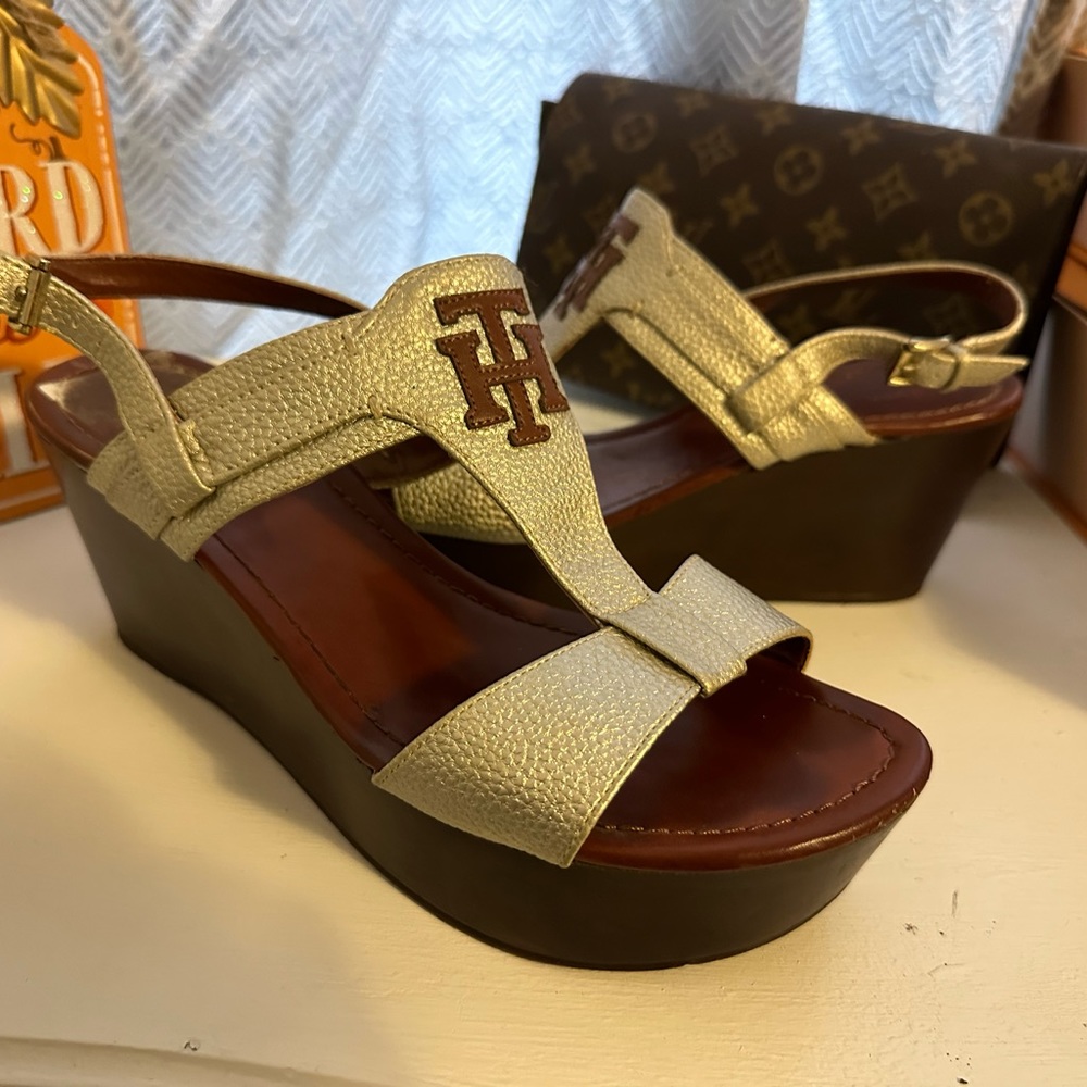 Tommy Hilfiger sandals